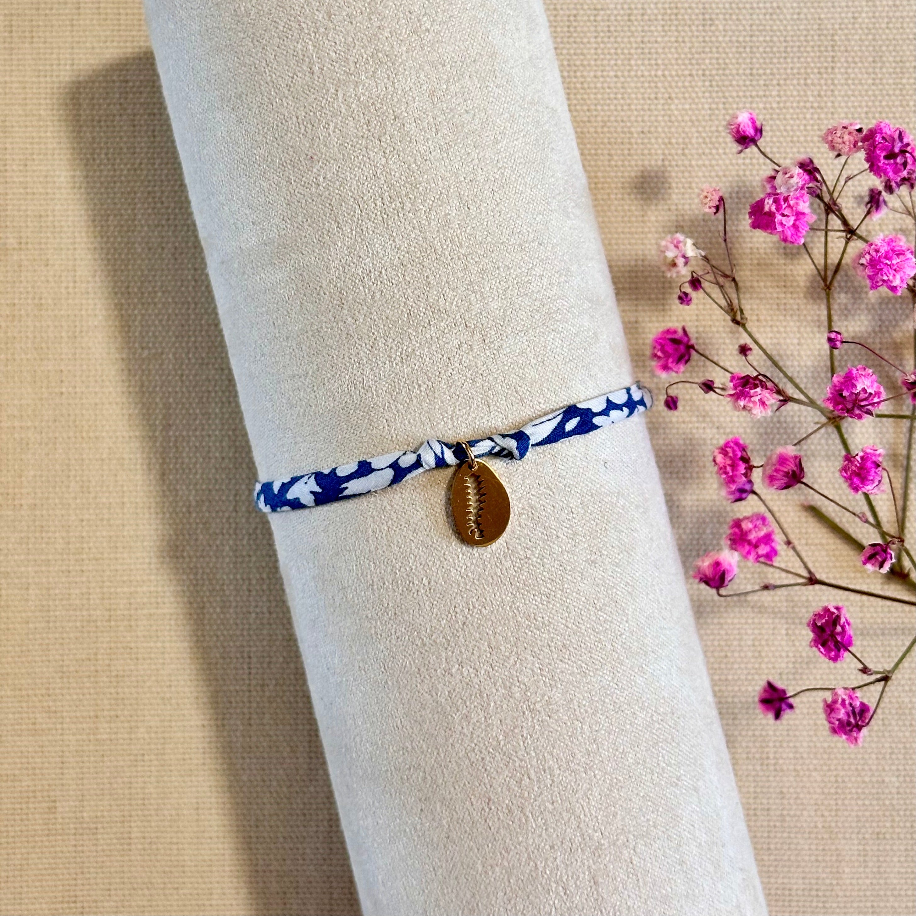 Bracelet en cordons Liberty et coquillage