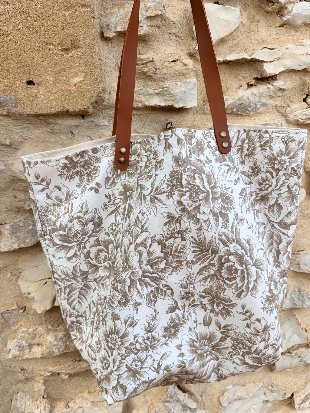 Sac cabas lin fleurs beiges anses en cuir