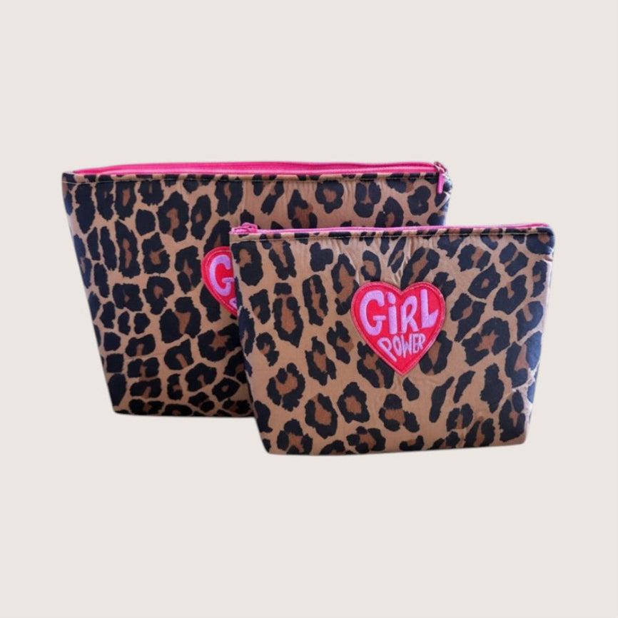 Trousse de toilette leopard et patch Girl Power