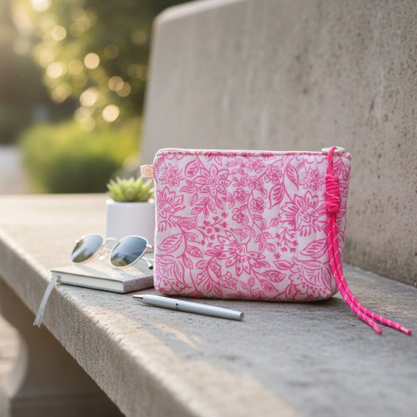 Trousse de toilette double gaze fleurs rose fluo