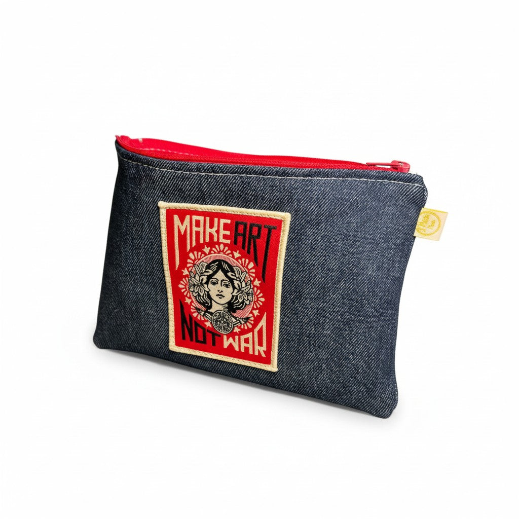 Trousse en jean écusson Make Art