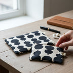 Trousse motifs organiques noirs