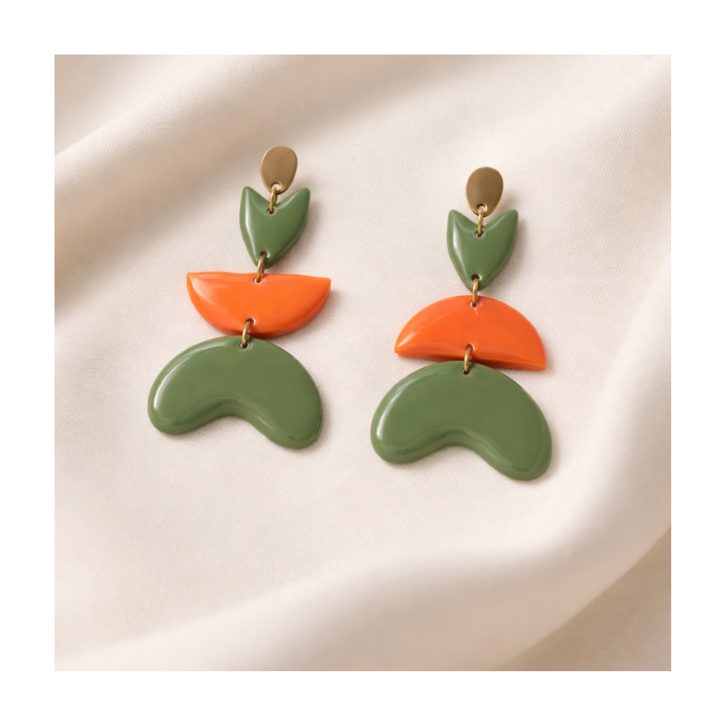 Boucles d'oreilles asymétriques aux formes organiques