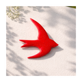 Broche hirondelle rouge pailleté vernis