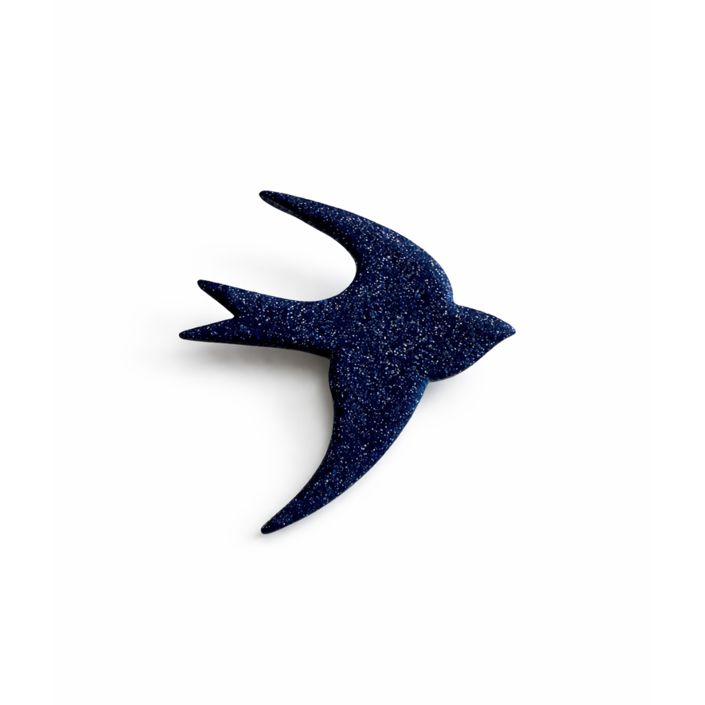 Broche hirondelle bleue pailletée