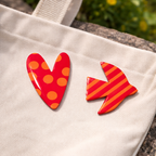 Broche oiseau et coeur orange