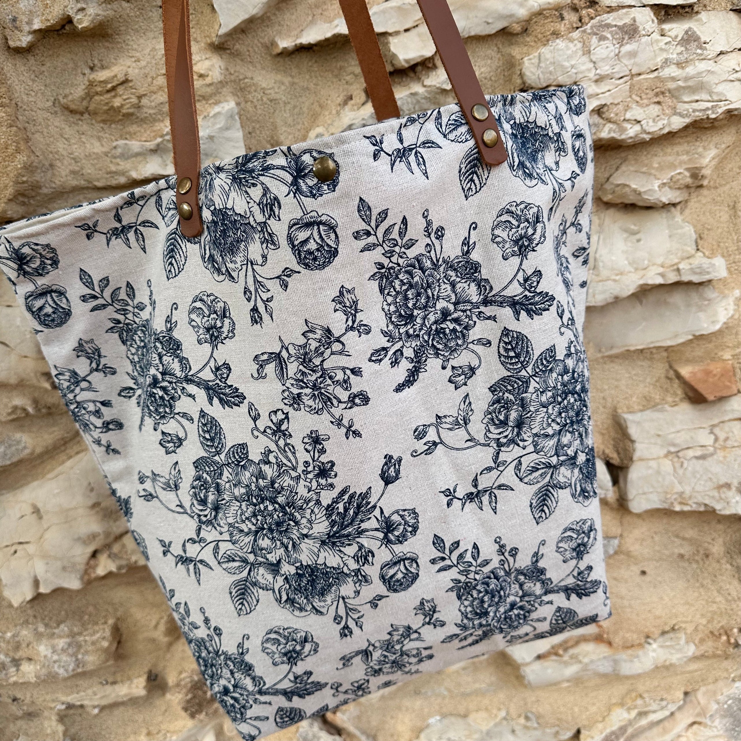 Sac cabas lin fleurs bleues anses en cuir