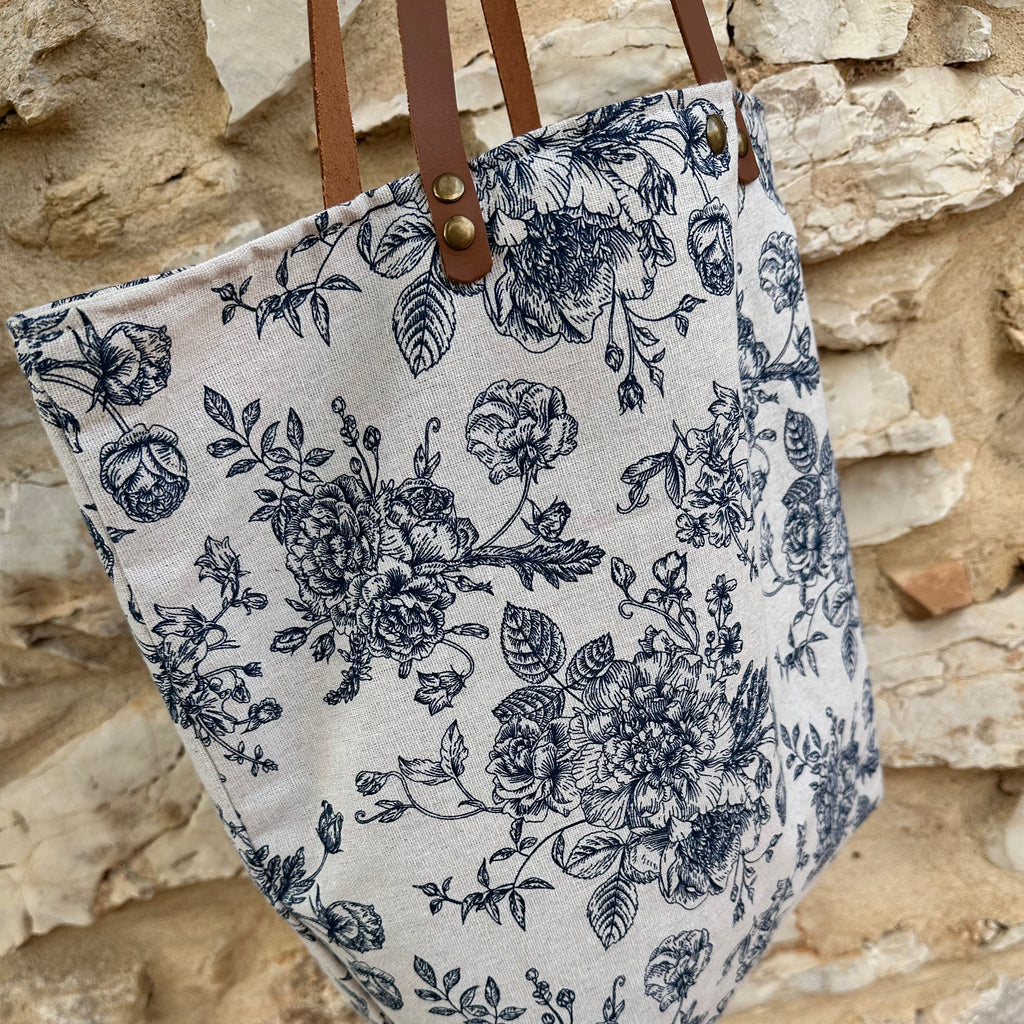 Sac cabas lin fleurs bleues anses en cuir