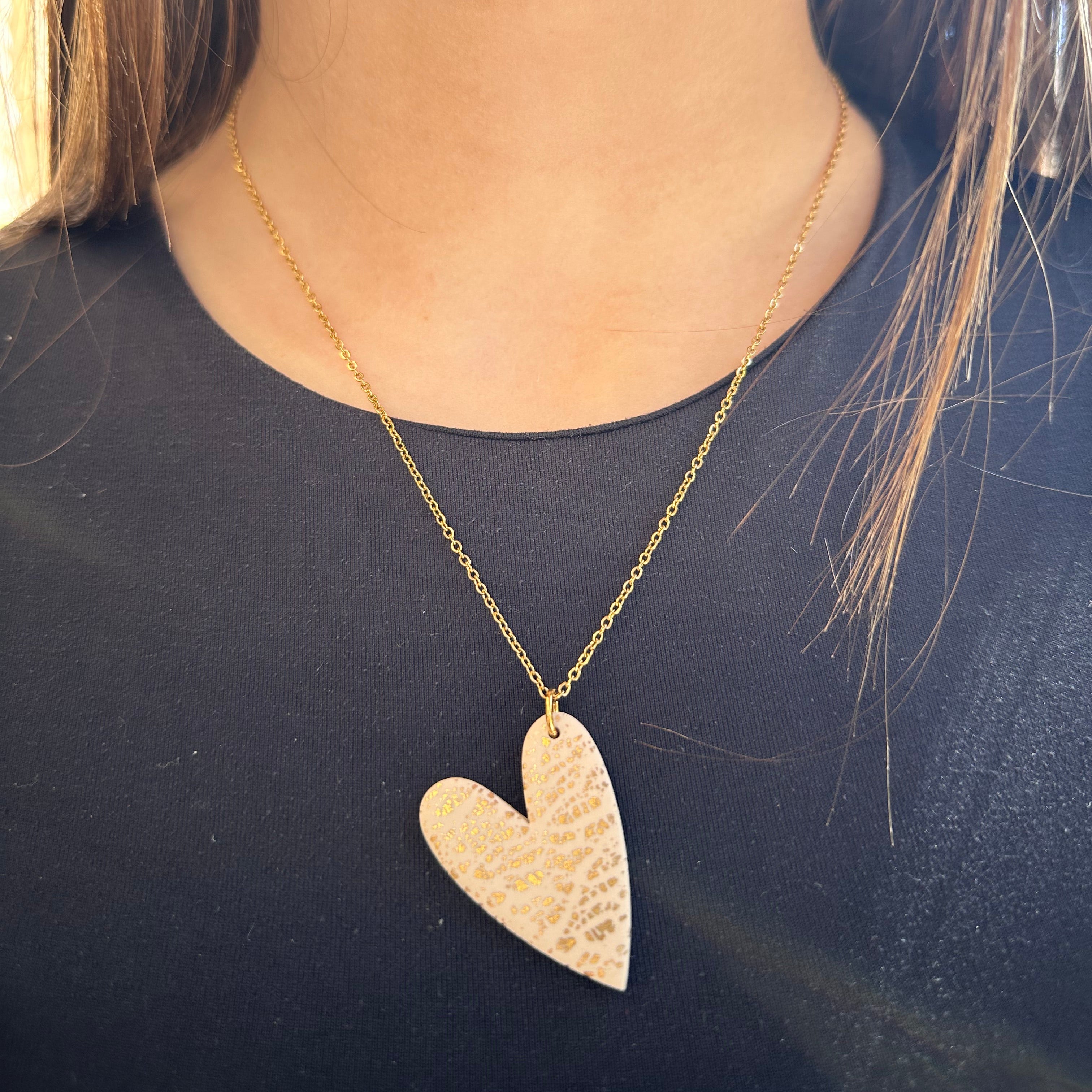 Collier coeur feuilles d'or