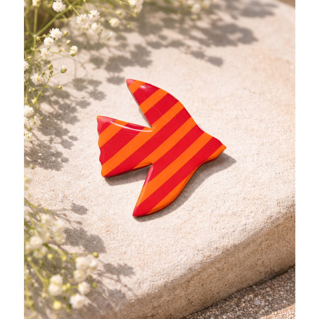 Broche oiseau et coeur orange