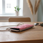 Pochette téléphone à bandoulière petites fleurs rouges
