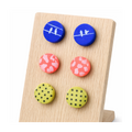 Puces d'oreilles bleu, rose ou jaune
